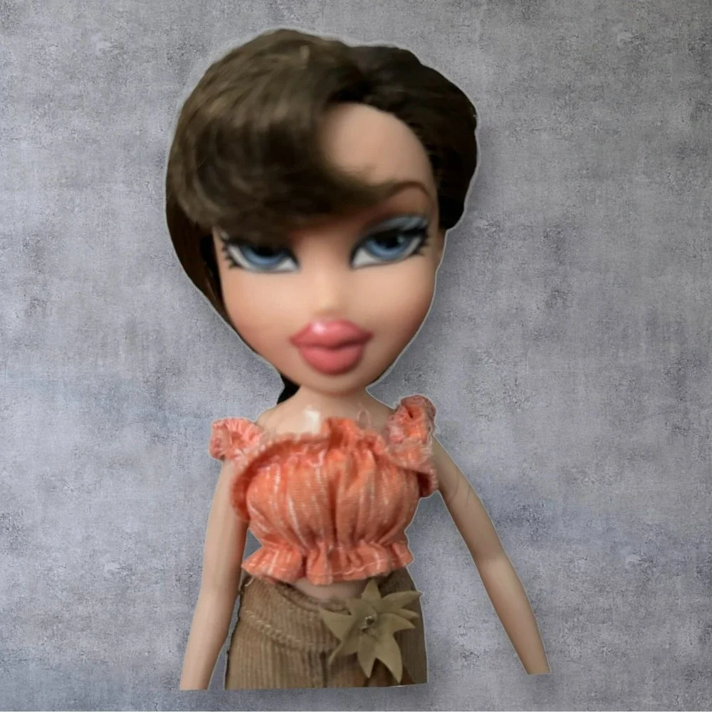 MGA Bratz Dana 2003 The‎ Style It Fashion in Peach Blouse Skirt Hi Top Boots